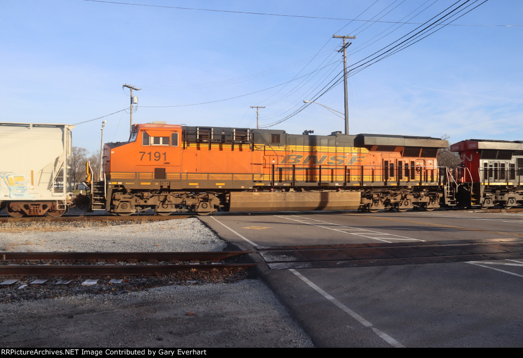 BNSF ES44C4 #7191